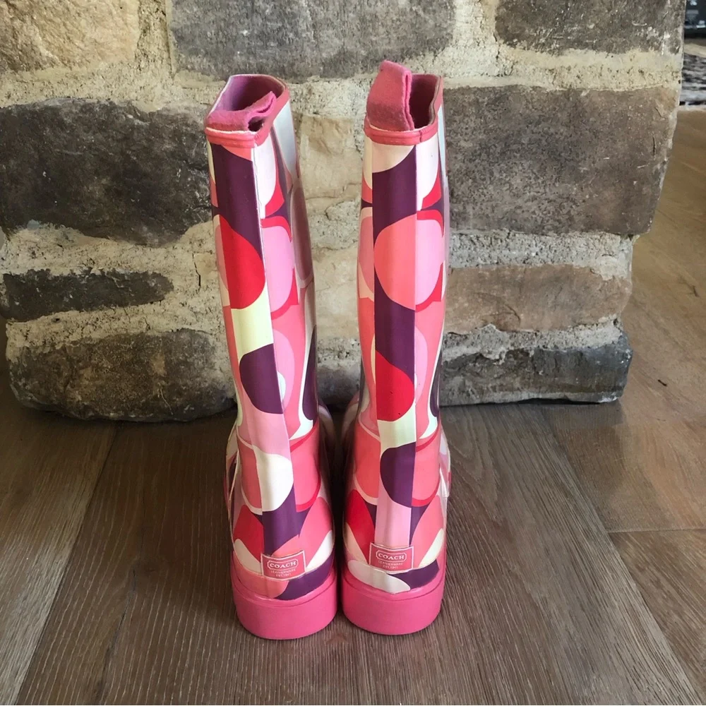 Coach pink signature Paisley Rain Rubber boots size 7 Barbiecore price firm!